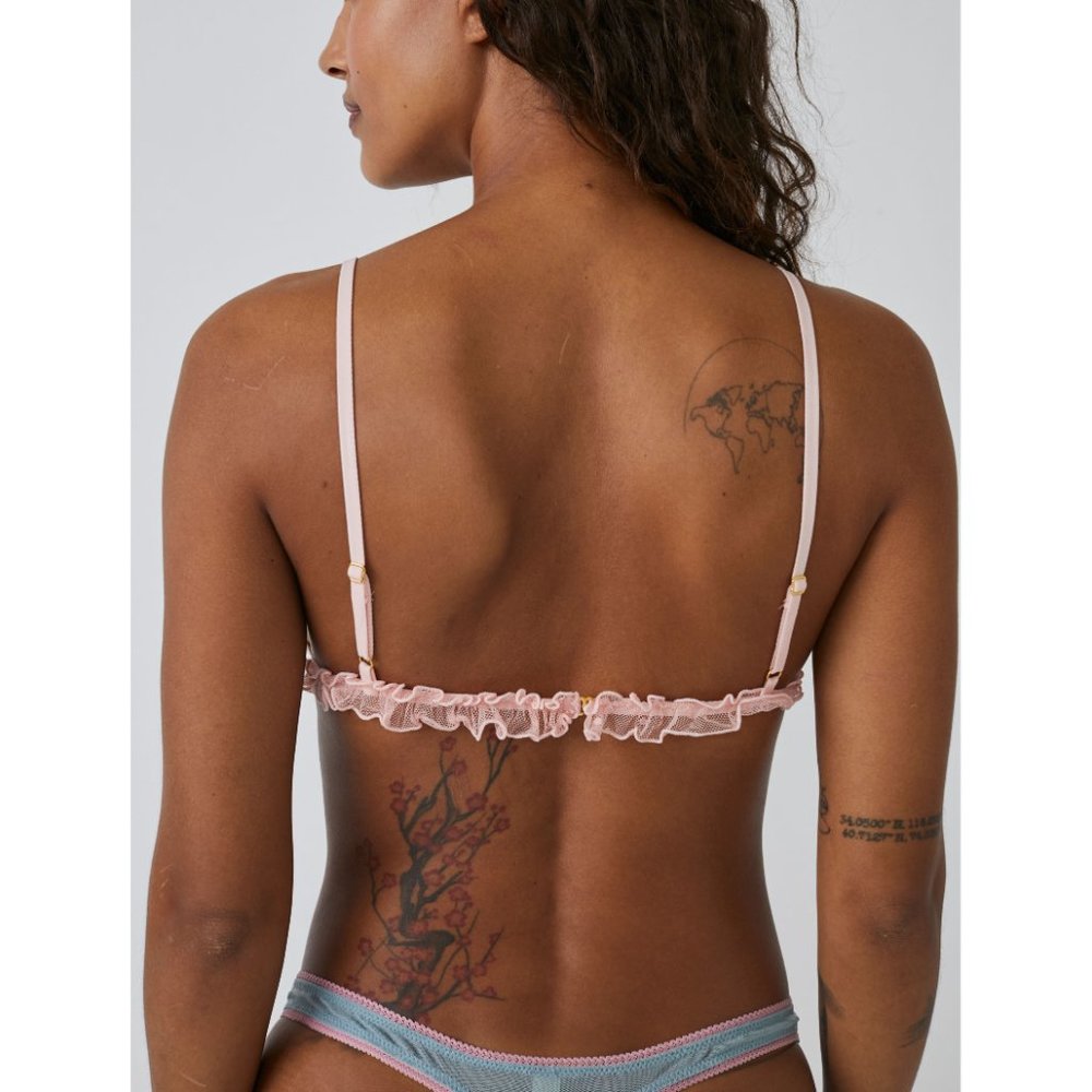 🎉LAST CHANCE🎉 FREE PEOPLE Say So Triangle Bra / Light Pink - Picture 7 of 9